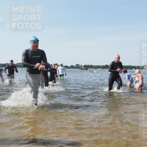 22.06.2025 - Viking Triathlon KatJ http://msf.ph/oto/8107540 22.06.2025 10:37:42 Schwimmen 21, 141, 163, 177, 187, 245, 396, 411, 433, 456, 506, 614, 619, 639, 645 meine-sportfotos.de