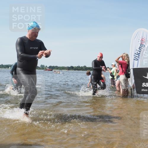 22.06.2025 - Viking Triathlon KatJ http://msf.ph/oto/8107583 22.06.2025 10:37:43 Schwimmen 21, 141, 163, 177, 187, 245, 396, 411, 433, 506, 614, 619, 639, 645 meine-sportfotos.de