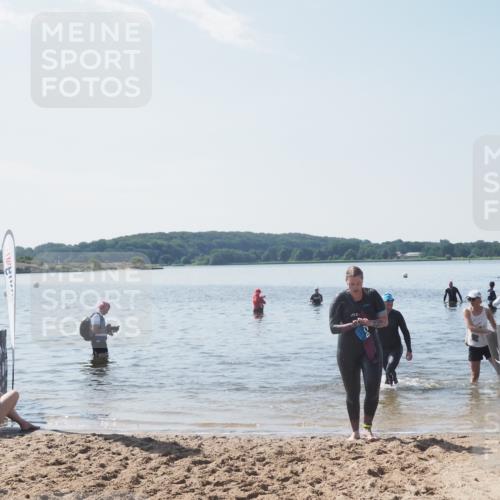 22.06.2025 - Viking Triathlon MichiJ http://msf.ph/oto/8107604 22.06.2025 10:53:33 Schwimmen 201, 241 meine-sportfotos.de
