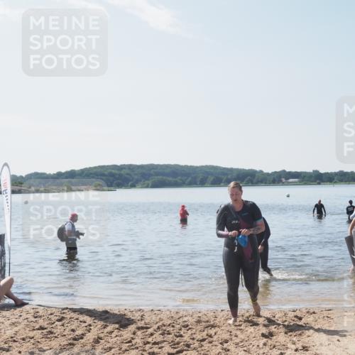 22.06.2025 - Viking Triathlon MichiJ http://msf.ph/oto/8107662 22.06.2025 10:53:34 Schwimmen 201, 241 meine-sportfotos.de