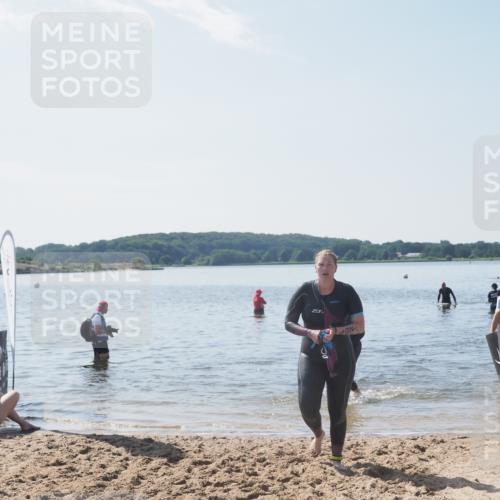 22.06.2025 - Viking Triathlon MichiJ http://msf.ph/oto/8107688 22.06.2025 10:53:34 Schwimmen 201, 241 meine-sportfotos.de