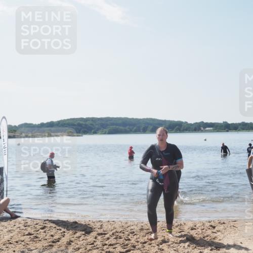 22.06.2025 - Viking Triathlon MichiJ http://msf.ph/oto/8107703 22.06.2025 10:53:34 Schwimmen 201, 241 meine-sportfotos.de