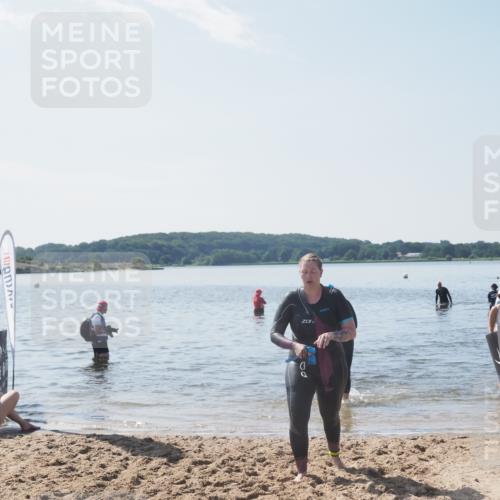 22.06.2025 - Viking Triathlon MichiJ http://msf.ph/oto/8107712 22.06.2025 10:53:34 Schwimmen 201, 241 meine-sportfotos.de