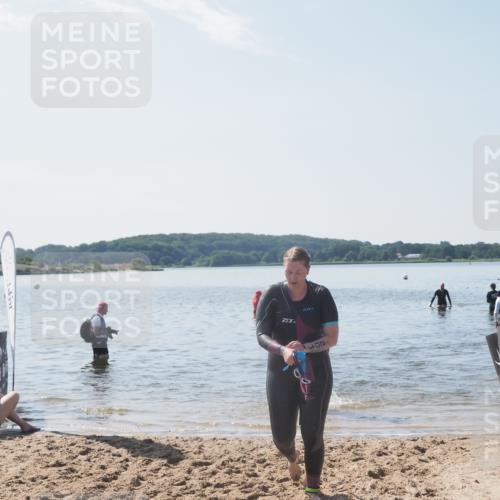 22.06.2025 - Viking Triathlon MichiJ http://msf.ph/oto/8107750 22.06.2025 10:53:35 Schwimmen 241 meine-sportfotos.de