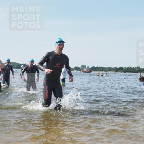 22.06.2025 - Viking Triathlon KatJ http://msf.ph/oto/8107751 22.06.2025 10:37:50 Schwimmen 146, 245, 335, 396, 411, 433, 506, 614, 619, 645 meine-sportfotos.de
