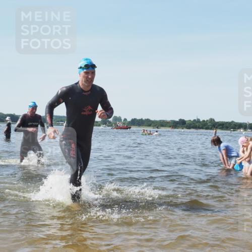 22.06.2025 - Viking Triathlon KatJ http://msf.ph/oto/8107764 22.06.2025 10:37:50 Schwimmen 146, 245, 335, 396, 411, 433, 506, 614, 619, 645 meine-sportfotos.de