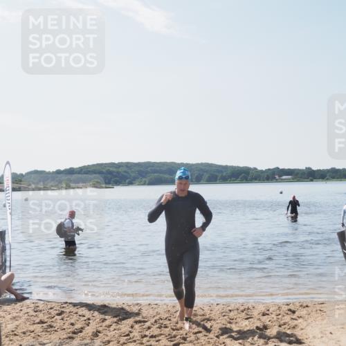 22.06.2025 - Viking Triathlon MichiJ http://msf.ph/oto/8107834 22.06.2025 10:53:38 Schwimmen 241 meine-sportfotos.de