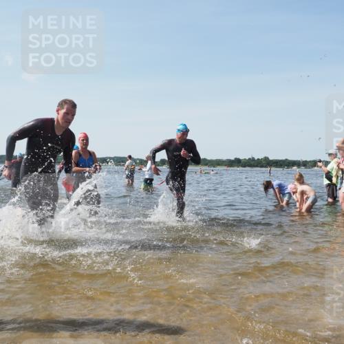 22.06.2025 - Viking Triathlon KatJ http://msf.ph/oto/8107851 22.06.2025 10:37:52 Schwimmen 146, 335, 396, 411, 433, 506, 619, 645 meine-sportfotos.de