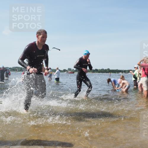 22.06.2025 - Viking Triathlon KatJ http://msf.ph/oto/8107882 22.06.2025 10:37:52 Schwimmen 146, 335, 396, 411, 433, 506, 619, 645 meine-sportfotos.de