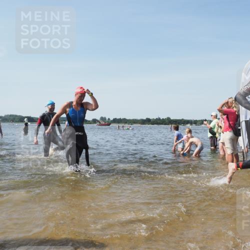 22.06.2025 - Viking Triathlon KatJ http://msf.ph/oto/8107939 22.06.2025 10:37:53 Schwimmen 146, 335, 396, 411, 433, 506, 619, 645 meine-sportfotos.de