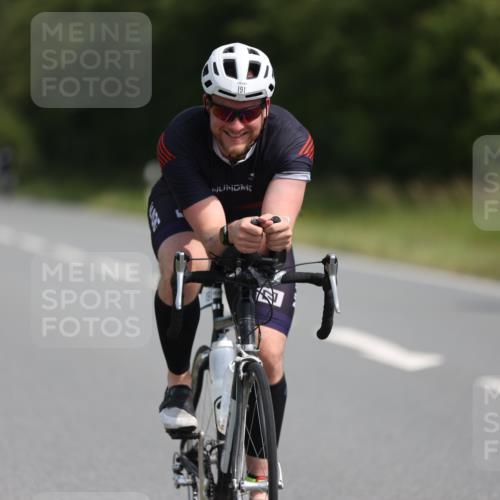 22.06.2025 - Viking Triathlon Yannick Fuchs http://msf.ph/oto/8107980 22.06.2025 11:32:04 Radfahren 13, 173, 181, 189, 191, 340, 444, 458 meine-sportfotos.de
