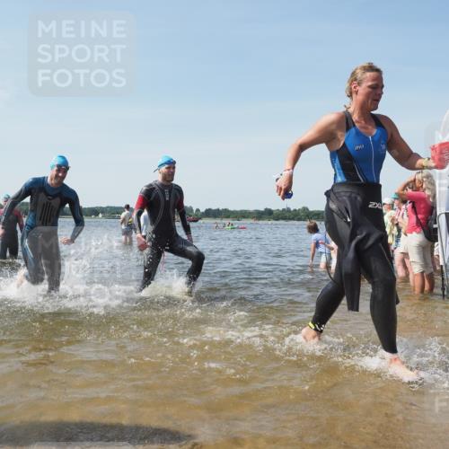 22.06.2025 - Viking Triathlon KatJ http://msf.ph/oto/8108011 22.06.2025 10:37:55 Schwimmen 146, 179, 335, 396, 411, 433, 619, 645 meine-sportfotos.de