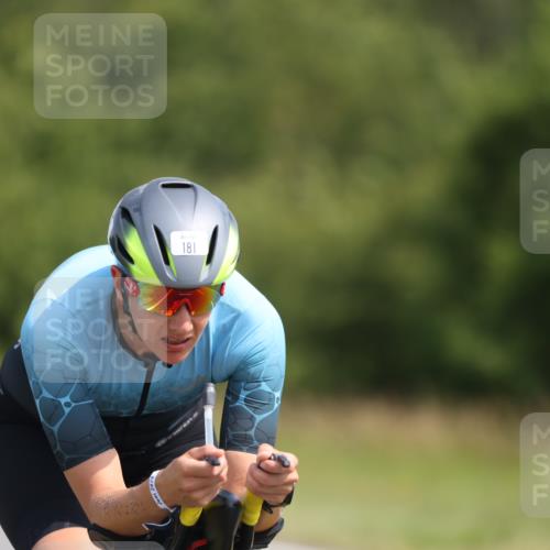 22.06.2025 - Viking Triathlon Yannick Fuchs http://msf.ph/oto/8108072 22.06.2025 11:32:12 Radfahren 181, 220, 238, 450 meine-sportfotos.de