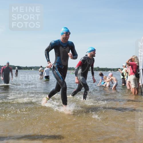 22.06.2025 - Viking Triathlon KatJ http://msf.ph/oto/8108085 22.06.2025 10:37:56 Schwimmen 146, 179, 335, 396, 411, 433, 619 meine-sportfotos.de