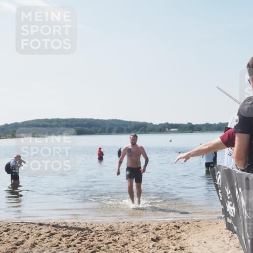 22.06.2025 - Viking Triathlon MichiJ http://msf.ph/oto/8108102 22.06.2025 10:54:57 Schwimmen 305 meine-sportfotos.de