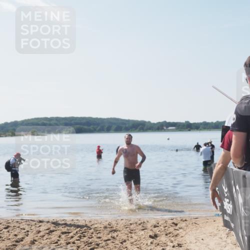 22.06.2025 - Viking Triathlon MichiJ http://msf.ph/oto/8108113 22.06.2025 10:54:57 Schwimmen 305 meine-sportfotos.de