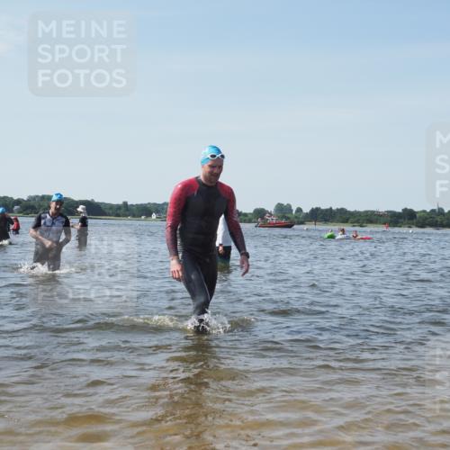 22.06.2025 - Viking Triathlon KatJ http://msf.ph/oto/8108126 22.06.2025 10:38:00 Schwimmen 146, 179, 191, 335 meine-sportfotos.de
