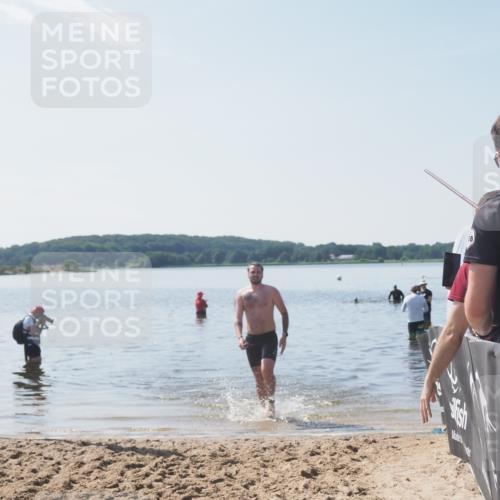 22.06.2025 - Viking Triathlon MichiJ http://msf.ph/oto/8108140 22.06.2025 10:54:57 Schwimmen 305 meine-sportfotos.de