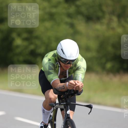 22.06.2025 - Viking Triathlon Yannick Fuchs http://msf.ph/oto/8108141 22.06.2025 11:32:17 Radfahren 220, 237, 238, 311, 450 meine-sportfotos.de