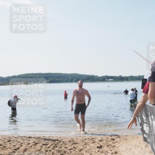 22.06.2025 - Viking Triathlon MichiJ http://msf.ph/oto/8108155 22.06.2025 10:54:58 Schwimmen 305 meine-sportfotos.de