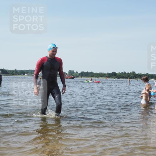 22.06.2025 - Viking Triathlon KatJ http://msf.ph/oto/8108156 22.06.2025 10:38:01 Schwimmen 72, 146, 179, 191, 335 meine-sportfotos.de