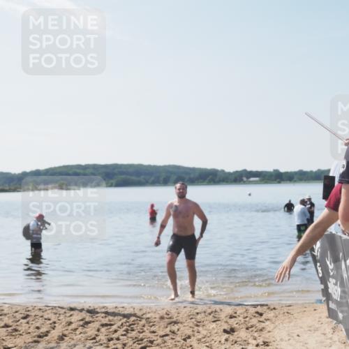 22.06.2025 - Viking Triathlon MichiJ http://msf.ph/oto/8108174 22.06.2025 10:54:58 Schwimmen 305 meine-sportfotos.de
