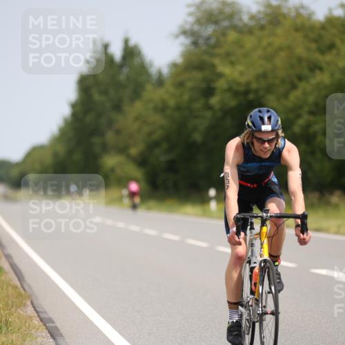 22.06.2025 - Viking Triathlon Yannick Fuchs http://msf.ph/oto/8108192 22.06.2025 12:13:00 Radfahren 78, 136, 337 meine-sportfotos.de