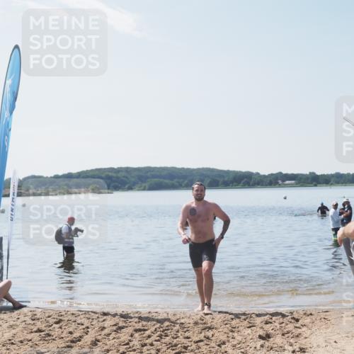 22.06.2025 - Viking Triathlon MichiJ http://msf.ph/oto/8108207 22.06.2025 10:54:58 Schwimmen 305 meine-sportfotos.de
