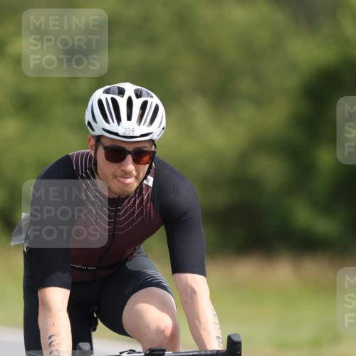 22.06.2025 - Viking Triathlon Yannick Fuchs http://msf.ph/oto/8108238 22.06.2025 11:32:20 Radfahren 220, 237, 238, 311, 450 meine-sportfotos.de