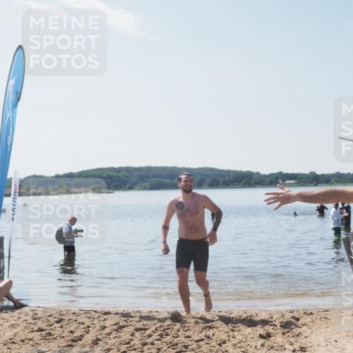 22.06.2025 - Viking Triathlon MichiJ http://msf.ph/oto/8108248 22.06.2025 10:54:59 Schwimmen 305 meine-sportfotos.de