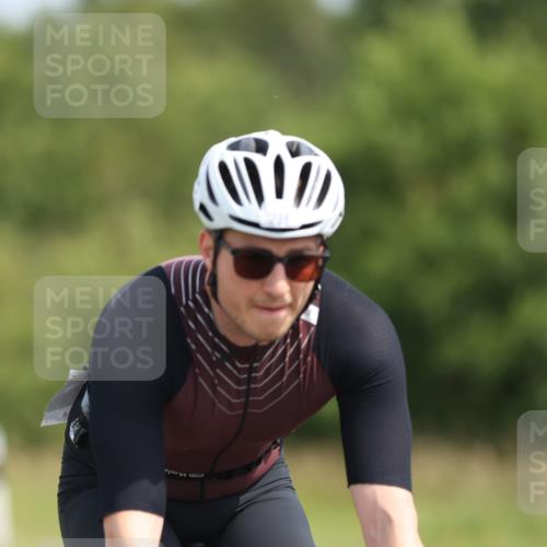 22.06.2025 - Viking Triathlon Yannick Fuchs http://msf.ph/oto/8108250 22.06.2025 11:32:20 Radfahren 220, 237, 238, 311, 450 meine-sportfotos.de