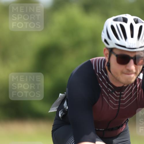 22.06.2025 - Viking Triathlon Yannick Fuchs http://msf.ph/oto/8108264 22.06.2025 11:32:20 Radfahren 220, 237, 238, 311, 450 meine-sportfotos.de