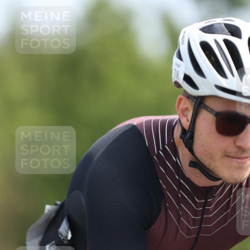 22.06.2025 - Viking Triathlon Yannick Fuchs http://msf.ph/oto/8108277 22.06.2025 11:32:20 Radfahren 220, 237, 238, 311, 450 meine-sportfotos.de