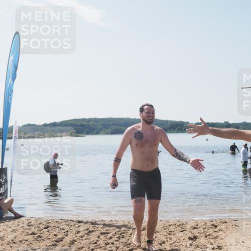 22.06.2025 - Viking Triathlon MichiJ http://msf.ph/oto/8108318 22.06.2025 10:55:00 Schwimmen 305 meine-sportfotos.de