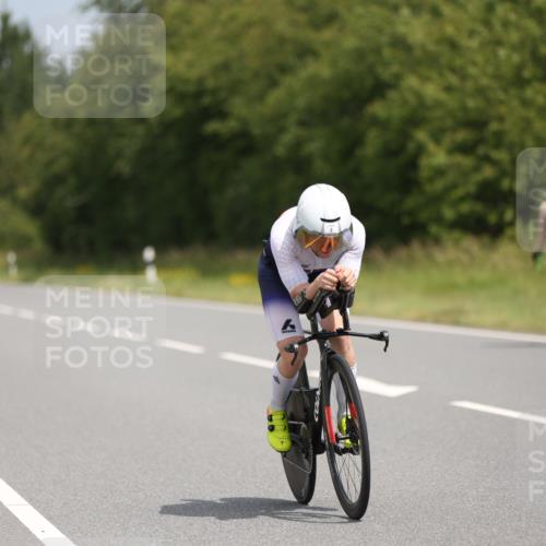 22.06.2025 - Viking Triathlon Yannick Fuchs http://msf.ph/oto/8108320 22.06.2025 12:13:13 Radfahren 4, 201 meine-sportfotos.de