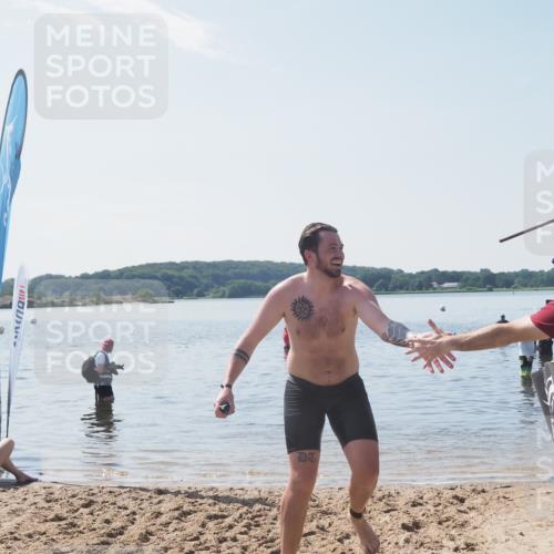 22.06.2025 - Viking Triathlon MichiJ http://msf.ph/oto/8108328 22.06.2025 10:55:01 Schwimmen 305 meine-sportfotos.de