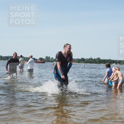 22.06.2025 - Viking Triathlon KatJ http://msf.ph/oto/8108335 22.06.2025 10:38:12 Schwimmen 61, 72, 89, 179, 191, 209, 447, 662 meine-sportfotos.de