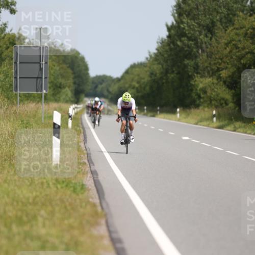 22.06.2025 - Viking Triathlon Yannick Fuchs http://msf.ph/oto/8108388 22.06.2025 12:13:19 Radfahren 237, 257, 415, 628 meine-sportfotos.de