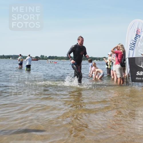 22.06.2025 - Viking Triathlon KatJ http://msf.ph/oto/8108453 22.06.2025 10:38:16 Schwimmen 61, 72, 89, 191, 209, 269, 447, 509, 535, 662 meine-sportfotos.de