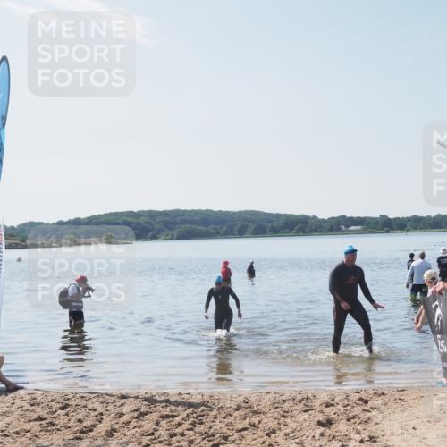 22.06.2025 - Viking Triathlon MichiJ http://msf.ph/oto/8108459 22.06.2025 10:55:29 Schwimmen 246, 472 meine-sportfotos.de
