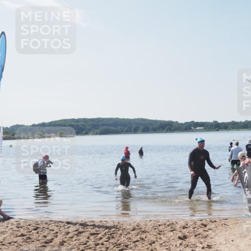 22.06.2025 - Viking Triathlon MichiJ http://msf.ph/oto/8108468 22.06.2025 10:55:29 Schwimmen 246, 472 meine-sportfotos.de