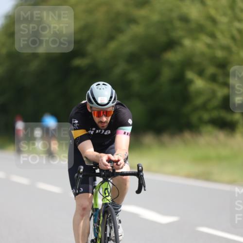 22.06.2025 - Viking Triathlon Yannick Fuchs http://msf.ph/oto/8108476 22.06.2025 11:32:32 Radfahren 8, 58, 462, 601, 653 meine-sportfotos.de