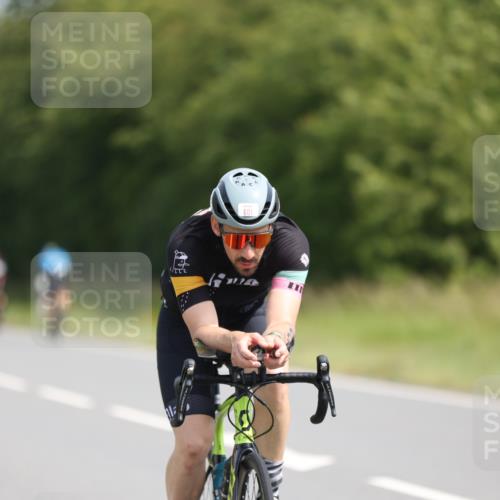 22.06.2025 - Viking Triathlon Yannick Fuchs http://msf.ph/oto/8108480 22.06.2025 11:32:33 Radfahren 8, 58, 203, 462, 601, 653 meine-sportfotos.de