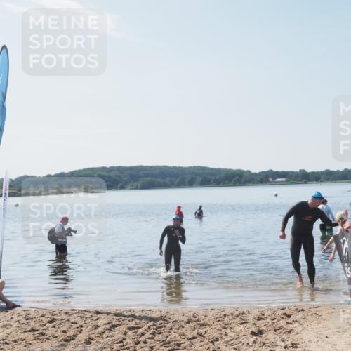 22.06.2025 - Viking Triathlon MichiJ http://msf.ph/oto/8108516 22.06.2025 10:55:31 Schwimmen 246, 472 meine-sportfotos.de