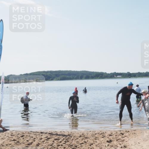 22.06.2025 - Viking Triathlon MichiJ http://msf.ph/oto/8108526 22.06.2025 10:55:31 Schwimmen 246, 472 meine-sportfotos.de