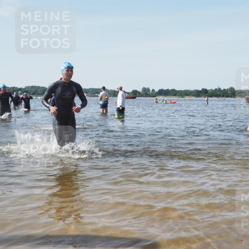 22.06.2025 - Viking Triathlon KatJ http://msf.ph/oto/8108531 22.06.2025 10:38:18 Schwimmen 61, 72, 89, 191, 209, 269, 398, 447, 509, 535, 662 meine-sportfotos.de