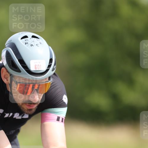 22.06.2025 - Viking Triathlon Yannick Fuchs http://msf.ph/oto/8108536 22.06.2025 11:32:34 Radfahren 8, 58, 203, 462, 601, 653 meine-sportfotos.de