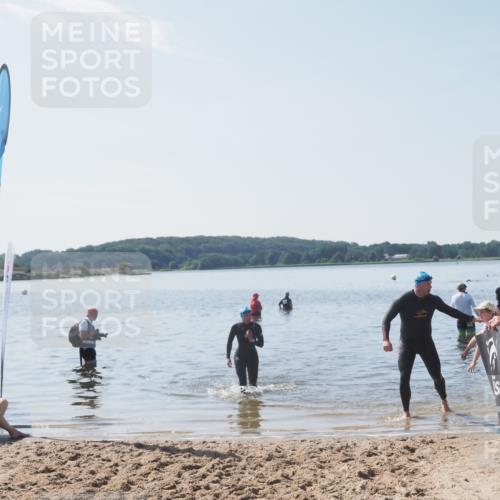 22.06.2025 - Viking Triathlon MichiJ http://msf.ph/oto/8108537 22.06.2025 10:55:31 Schwimmen 246, 472 meine-sportfotos.de