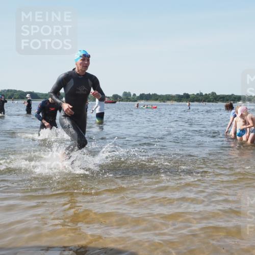 22.06.2025 - Viking Triathlon KatJ http://msf.ph/oto/8108549 22.06.2025 10:38:18 Schwimmen 61, 72, 89, 191, 209, 269, 398, 447, 509, 535, 662 meine-sportfotos.de