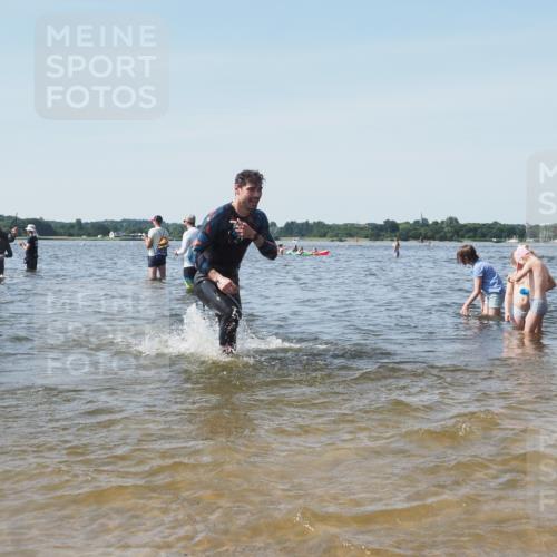 22.06.2025 - Viking Triathlon KatJ http://msf.ph/oto/8108569 22.06.2025 10:38:20 Schwimmen 61, 72, 89, 191, 209, 269, 398, 428, 447, 509, 535, 603, 662 meine-sportfotos.de